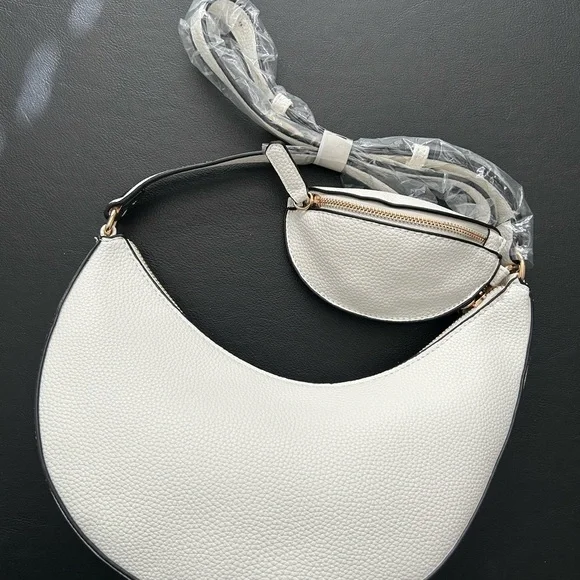 Small Off White Shoulder/ Crossbody - Picture 2 of 9